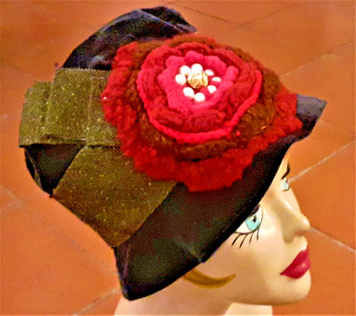 Cappello cloche velluto blu