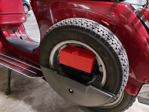 Cassetta attrezzi vespa - attrezzi, ruota