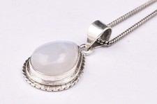 Collana con ciondolo in