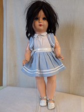 Bambola molto antica, con