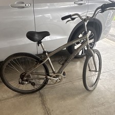 Trek Navigator 1.0 Hybrid Bike