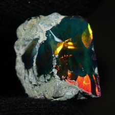 Smooth Black Opal Rough 12.10