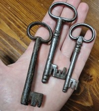 LOTTO DI 3 BELLISSIME CHIAVI