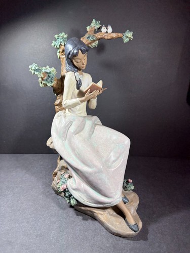 Lladro figurine - lladro, 14-1/4"