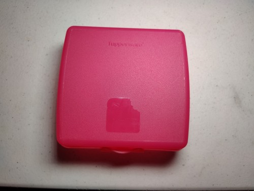 New tupperware sandwich - tupperware, keeper