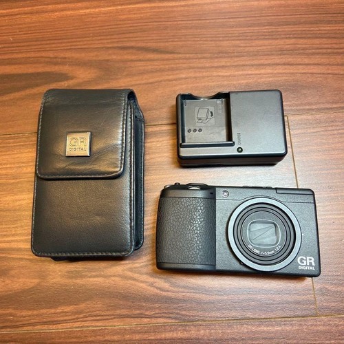 Fotocamera digitale compatta
