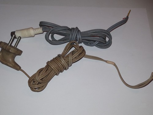 Netzstecker mit kabel und - mit,