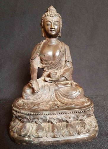 Bellissimo vecchio buddha - bellissimo,