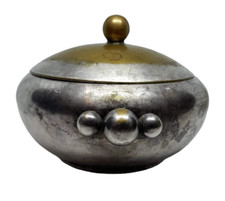  Piccole vecchie pentole