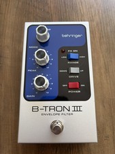 BEHRINGER B-TRON III Pedale