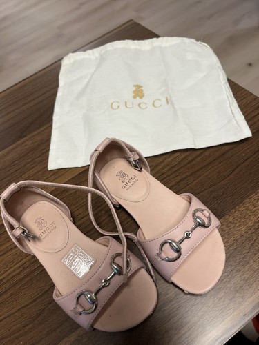 Gucci sandalo rosa chiaro con