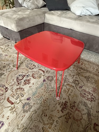 Tavolino vintage rosso