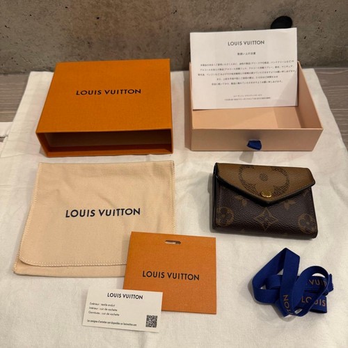 Louis vuitton tri fold - louis,