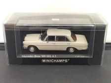 Minichamps MERCEDES-BENZ 300