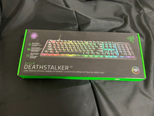 Razer DeathStalker V2 tastiera da gioco basso profilo (interruttore ottico clicky) viola