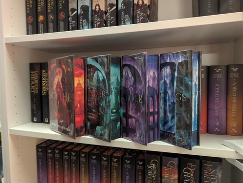 Illumicrate signed arc of a - arc,