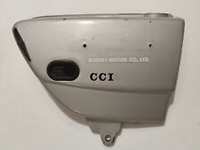 FIANCHETTO COVER DESTRO SUZUKI GT 380 GRIGIO (versione L e M, 1974/1975)