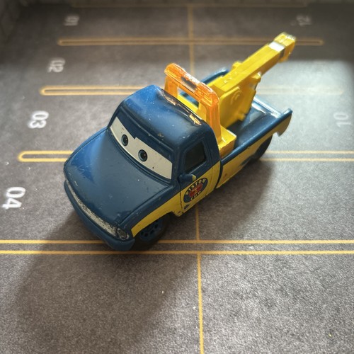 Disney pixar cars tow carro - disney,