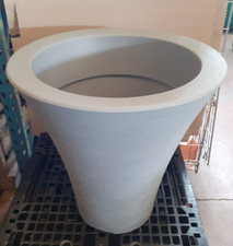 VASO LISCIO TONDO DN 65 H 65 IN RESINA ROBUSTO E  LEGGERO COLORE ARGENTO