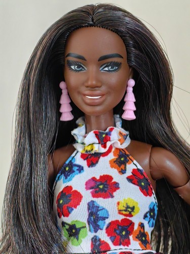 Barbie fashionistas bambola