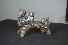 A303) Magnifica statua