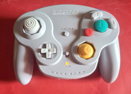 Nintendo wavebird controller - nintendo,
