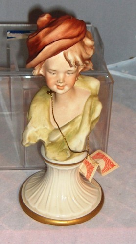 Statua ragazzo italiano