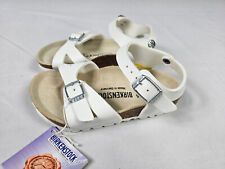 Sandalo con cinturino