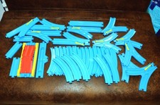 Thomas Train bundle+35 pcs  Sodor binari playset railway track TOMY sfusi spare 