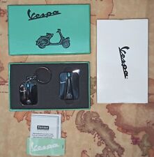 Set Portachiavi + Accendino a Forma Scudo Piaggio Vespa - FORME SRL Vintage 2011