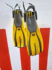 Pinne MARES Avantix 3 CON CINGHIOLO per uso con calzari