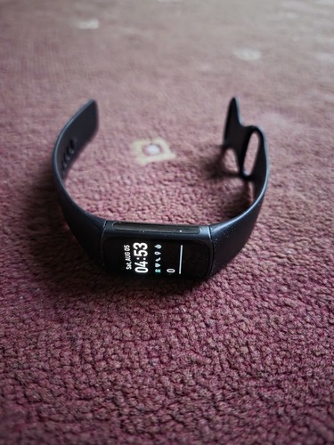 Fitbit charge fitness - fitbit,