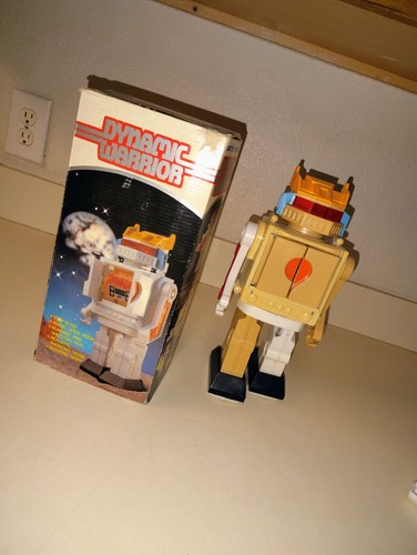 Robot guerriero dinamico made - robot,