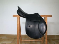 Sella da salto Stubben Artus 17” nera