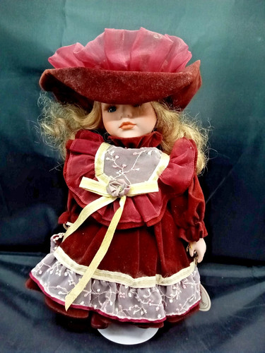Bambola porcellana collezione