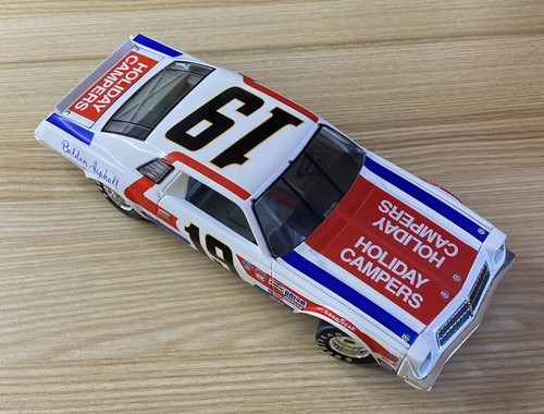 1977 dale earnhardt 19 - dale,