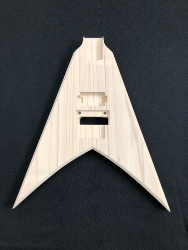 Corpo chitarra non finito