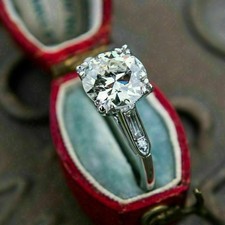 Anello di fidanzamento in oro