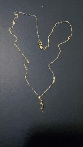 Collana con ciondolo corno - con,