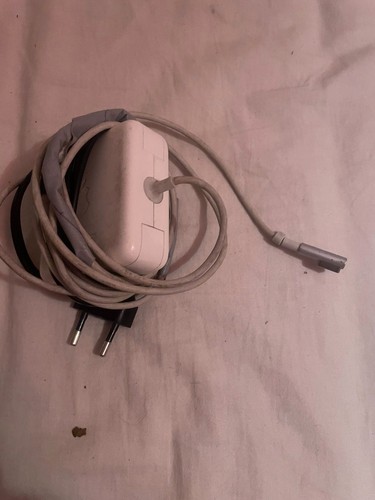 Caricabatteria apple macbook - apple,