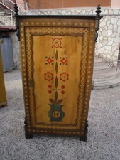 Armadio in noce intarsiato fine 800