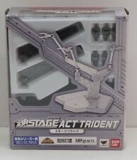 Stage Act Trident - Tamashii Nations Base - Colorazione Nero fumè - Bandai