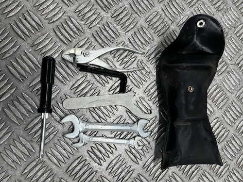 Kit attrezzi suzuki sfv - kit,