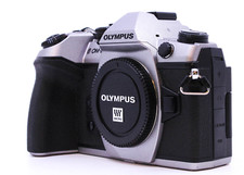 OLYMPUS OM-D E-M1 Mark II ARGENTO USATO SPEDIZIONE GRATUITA