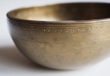 Antica campana sonora, bronzo