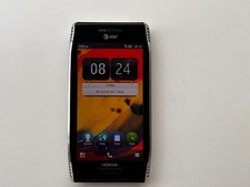 Raro Nokia X7-00 - 1 GB -