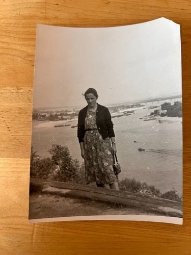 Fiume anni donna - anni, triste