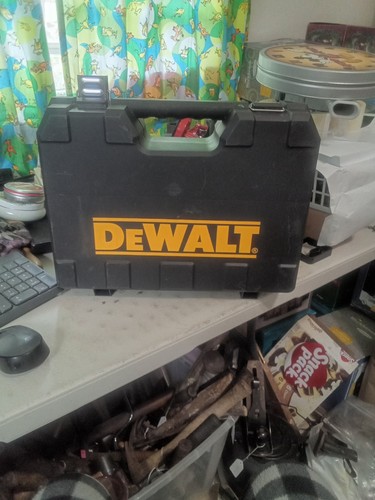Dewalt black plastic - dewalt,