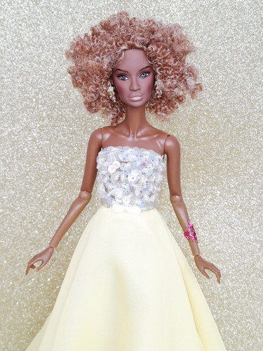 Barbie doll janay friends - no, &