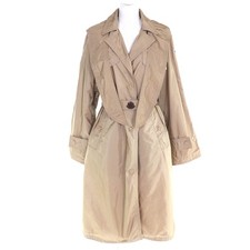 Excellent MONCLER coat VANILLE